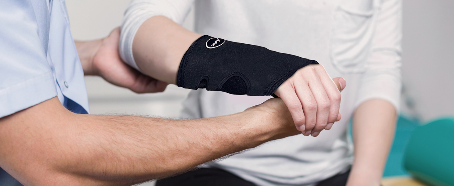  Doctor Developed Carpal Tunnel Wrist Brace for Night Support - Wrist  Brace for Carpal Tunnel with Wrist Splint - Sleep Brace for Sprained Wrist  - F.D.A Medical Device & Handbook (Right